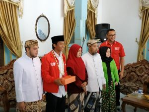 Dewan Pimpinan Pusat (DPP) Partai Solidaritas Indonesia Kunjungi Keraton Kanoman, PSI Didoakan Pangeran Patih Raja