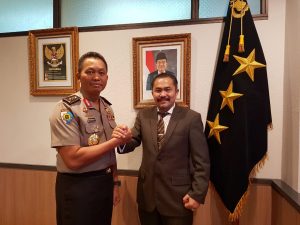 PERLU SINERGI ANTAR KEPOLISIAN RI DENGAN ADVOKAT UNTUK MEWUJUDKAN INDONESIA SEBAGAI NEGARA HUKUM.