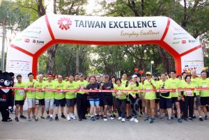 Taiwan Ajak Ribuan Orang Berlari Sambil Beramal