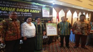 Sekum PGI Pdt. Gomar Gultom Luncurkan Buku ‘Bersyukur dalam Karya: Pdt. Gomar Gultom di Hati Keluarga dan Sahabat” di Kantor PBNU