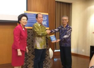 YAYASAN HALFTIME INDONESIA MELUNCURKAN BUKU BEST-SELLER “HALFTIME’ EDISI BAHASA INDONESIA: PARUH WAKTU “DARI SUKSES KE SIGNIFIKANSI’