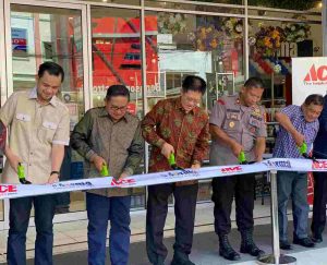 ACE DAN INFORMA BUKA TOKO PERTAMA DI GORONTALO