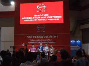 Hino Berikan Apresiasi Kepada Perusahaan Otobus Yang Menggunakan Hino Bus RN 285 1 Juta Km Tanpa Over Haul