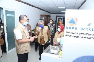 Dukung Pemerintah Melawan COVID-19, Bank bjb Serahkan Bantuan Melalui Gugus Tugas Nasional