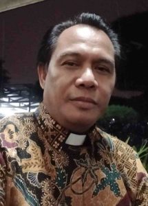 MENGGEREJA DALAM KONTEKS KERAGAMAN INTRA DAN ANTAR AGAMA DI INDONESIA