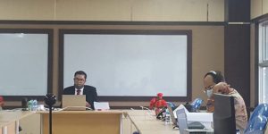 Kepala Bapeda Mentawai, Naslindo Sirait, Raih Doktor Ekonomi di Universitas Andalas
