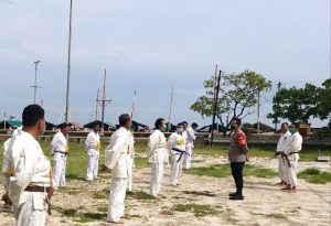 Tingkatkan Kemampuan Personel, Polres Kep Seribu Gelar Kegiatan Latihan Beladiri Polri