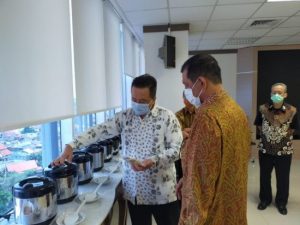 Ketua Satgas Doni Monardo Terpapar Covid-19, Masyarakat Diminta Hindari Makan Bersama