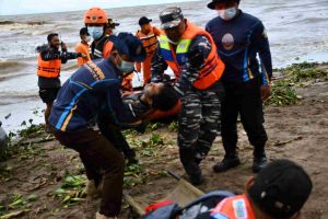 TNI AL BERSAMA BPBD PROV BANTEN SELENGGARAKAN LATIHAN PENANGGULANGAN BENCANA ALAM DITENGAH WABAH PANDEMI COVID 19 TAHUN 2021