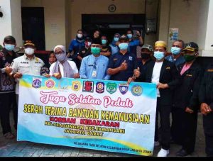 KARANG TARUNA KELURAHAN TUGU SELATAN KOJA JAKARTA UTARA BERI BANTUAN KORBAN KEBAKARAN DI TAMAN SARI JAKARTA BARAT