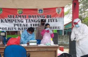 Polsek Kep Seribu Selatan Bersama Tim KTJ di 4 Pulau Rapid Tes Semua Pendatang