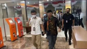 Sakit, Tersangka Penista Agama Yahya Waloni Dilarikan ke Rumah Sakit