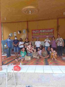 Komsel Family Care GBI Mawar Saron Kelapa Gading Adakan Pelayanan di Panti Pemulihan Gerbang Emas Anak Raja