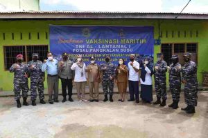 TIGA YAYASAN PENDIDIKAN PANGKALAN SUSU KERJASAMA TNI AL LANTAMAL I KEBUT VAKSIN DOSIS DUA TERHADAP PELAJAR