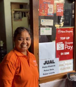 Kisah Ibu Sumiyem, Penjual Jamu Keliling yang Berhasil Menambah Penghasilan Keluarga Demi Anaknya Melalui Mitra Shopee