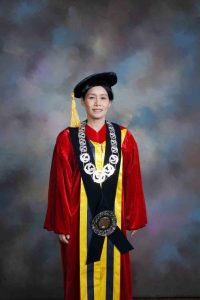 Dikukuhkan Sebagai Guru Besar Bidang Ilmu Mikrobiologi Klinik UPH, Prof. Cucunawangsih Soroti Pentingnya Pengendalian Obat Berganda dan Antibiotika