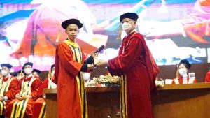 Gelar Wisuda 2022, UPH Cetak Lulusan Siap Hadapi Tantangan Industri 4.0