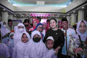 Hadiri Pemberian Santunan Anak Yatim, Puan: Ramadan Kesempatan Menebar Kebaikan