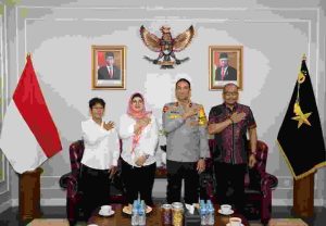 Polda Metro Jaya Terima Penghargaan Dari Tim Reaksi Cepat Komnas Perlindungan Perempuan dan Anak Indonesia