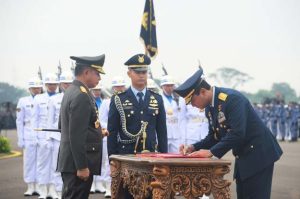 Panglima TNI Jenderal Agus Subiyanto, S.E., M.Si, Pimpin Serah Terima Jabatan Kepala Staf TNI Angkatan Udara di Lanud Halim Perdanakusuma