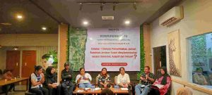 MENYONGSONG HUT RI KE-79 “CATATAN SATU DEKADE PEMERINTAHAN JOKOWI, SUDAHKAN JAMINAN SOSIAL DI INDONESIA DI IMPLEMENTASIKAN SECARA UNIVERSAL, ADAPTIF DAN INKLUSIF?”