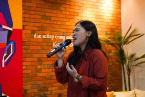 Gebrakan Musik Rohani Kristen: Nuansa Unik nan Sejuk di Lagu Selfless Karya Nathania Sarah