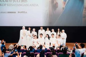 Gala Premiere Assalamualaikum Baitullah: Air Mata Berjatuhan Menjadi Saksi Kuatnya Amira, yang Terluka Namun Tetap Percaya pada Kekuatan Doa